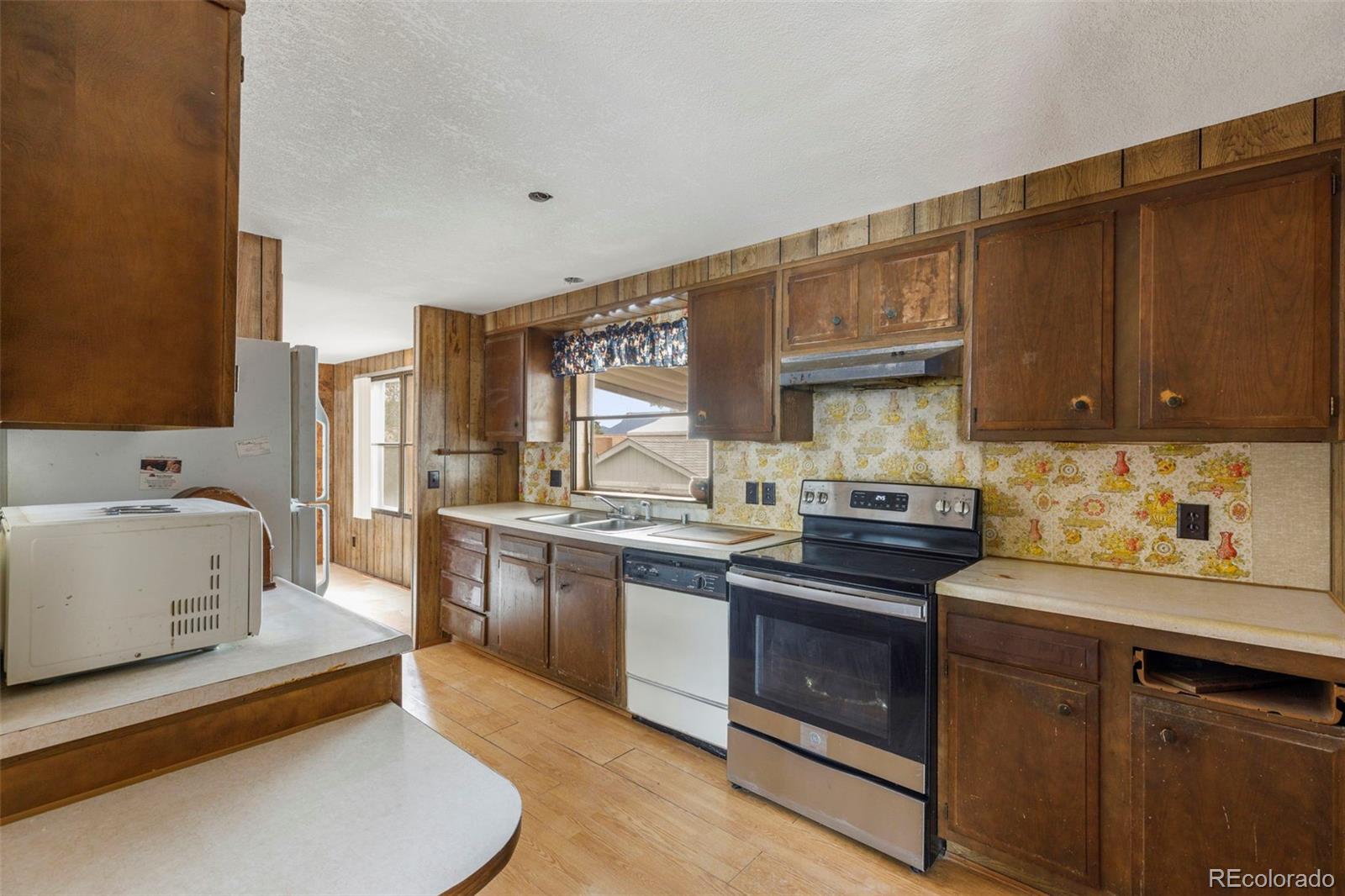 MLS Image #7 for 205 n murray boulevard,colorado springs, Colorado