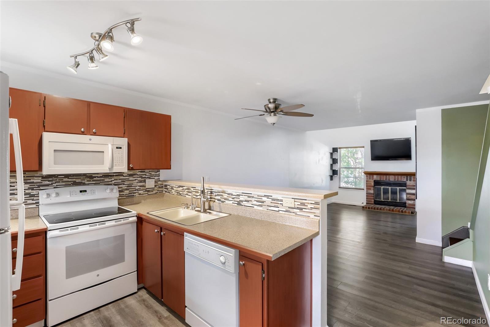 MLS Image #5 for 2295 s pitkin way,aurora, Colorado