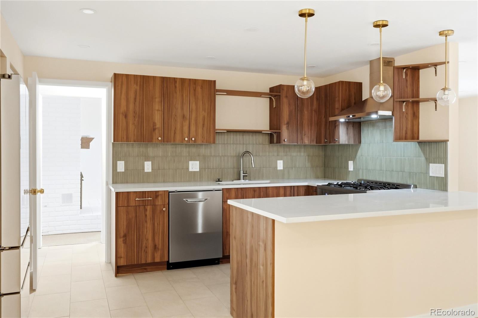 MLS Image #7 for 4264 w radcliff avenue,denver, Colorado