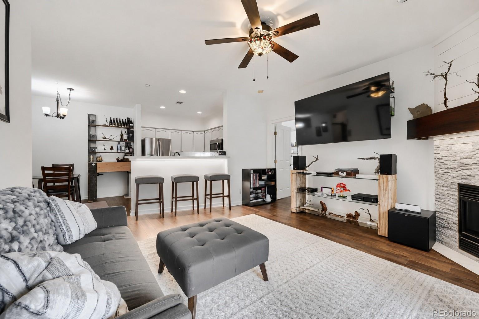 MLS Image #3 for 8358 s independence circle,littleton, Colorado
