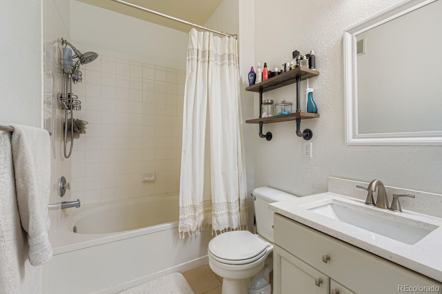 MLS Image #6 for 8358 s independence circle,littleton, Colorado