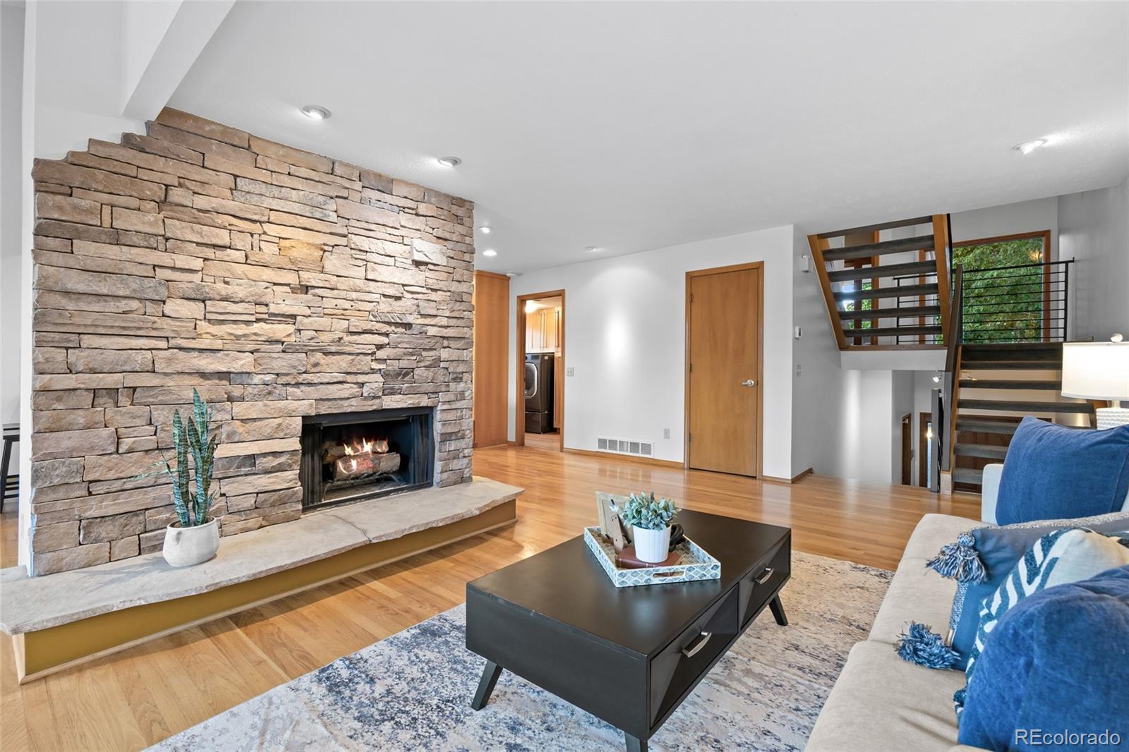 MLS Image #10 for 9948 e maplewood avenue,englewood, Colorado