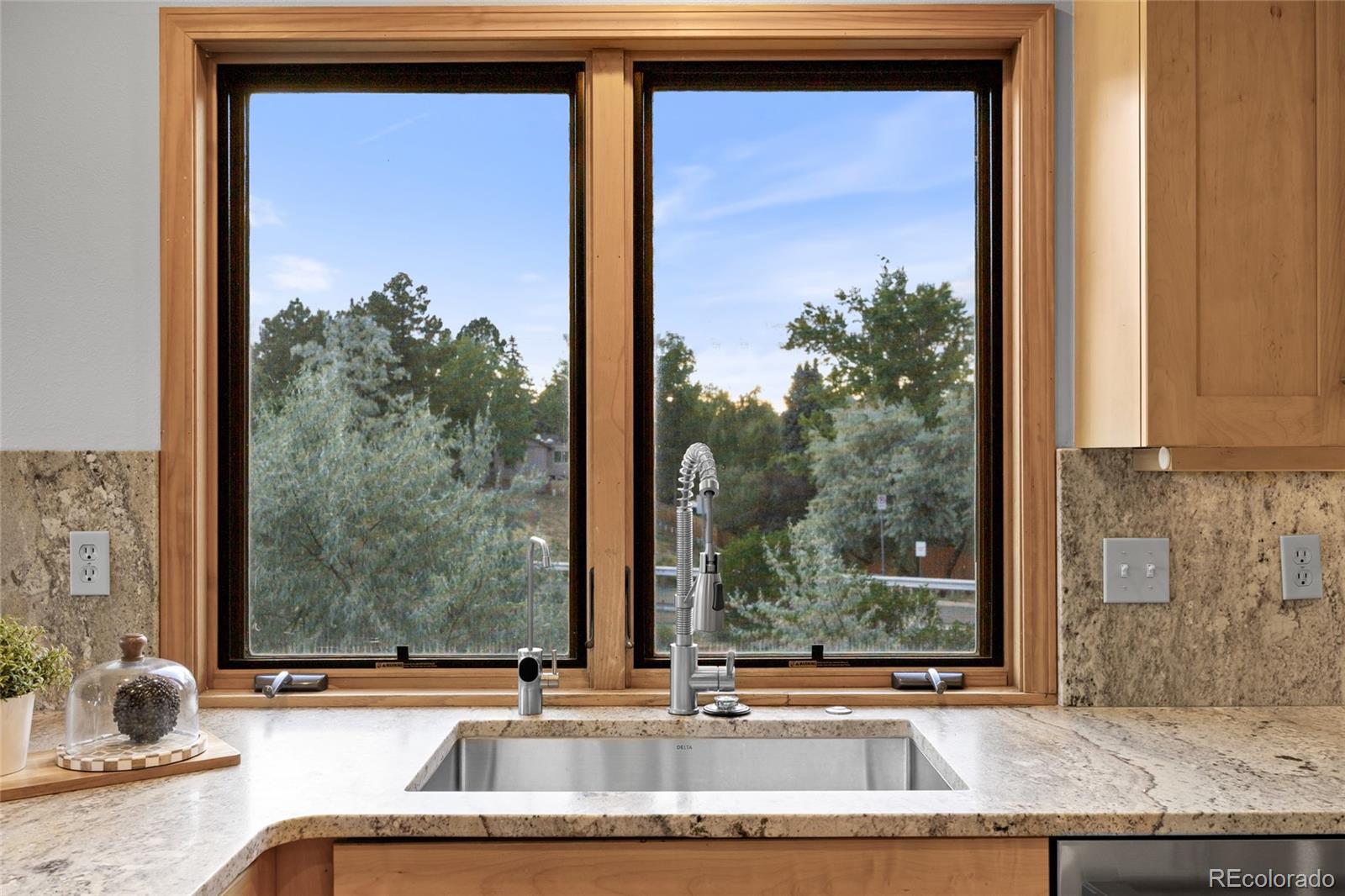 MLS Image #18 for 9948 e maplewood avenue,englewood, Colorado