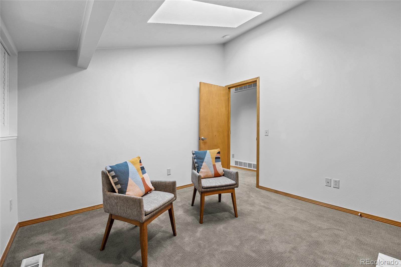 MLS Image #38 for 9948 e maplewood avenue,englewood, Colorado