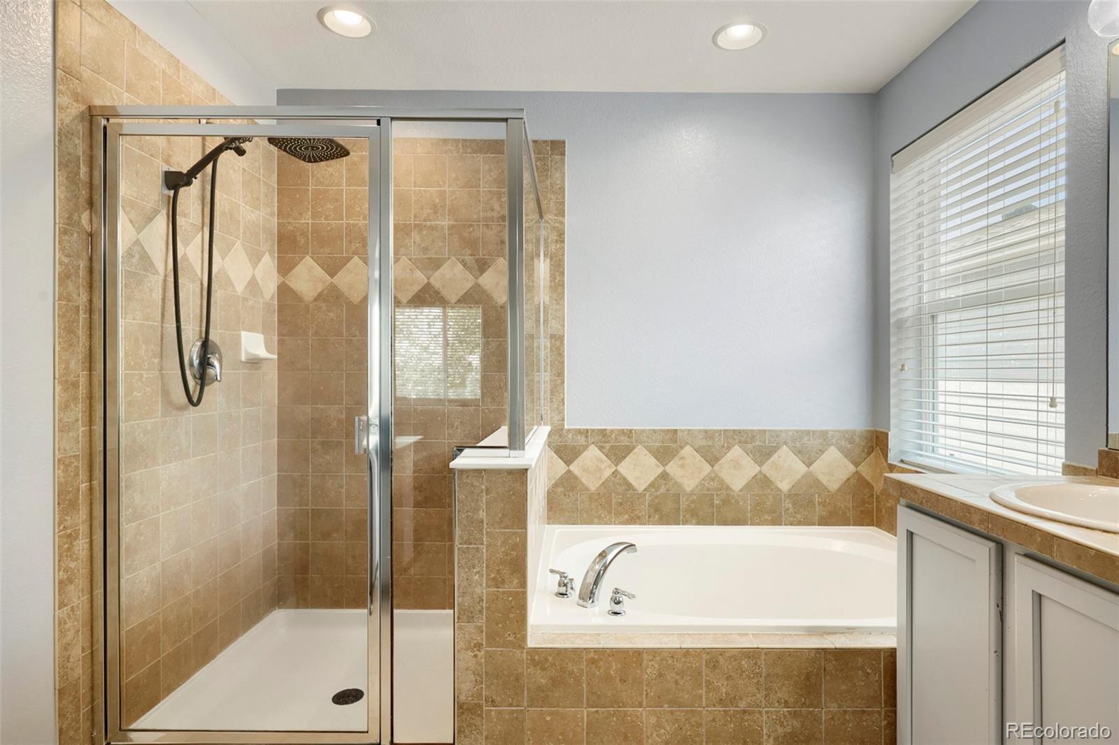 MLS Image #13 for 15655 e kettle place,englewood, Colorado
