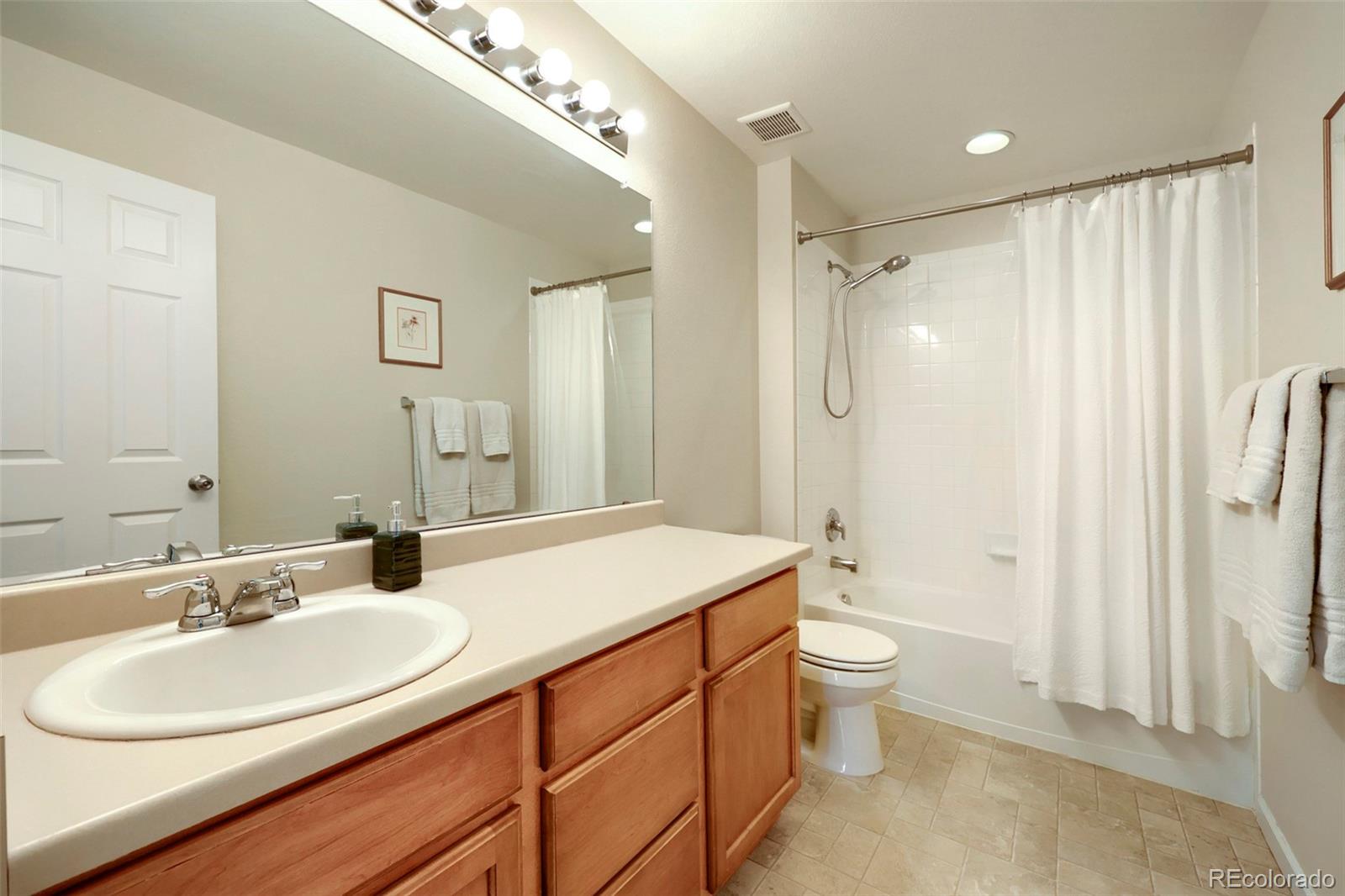 MLS Image #15 for 15655 e kettle place,englewood, Colorado