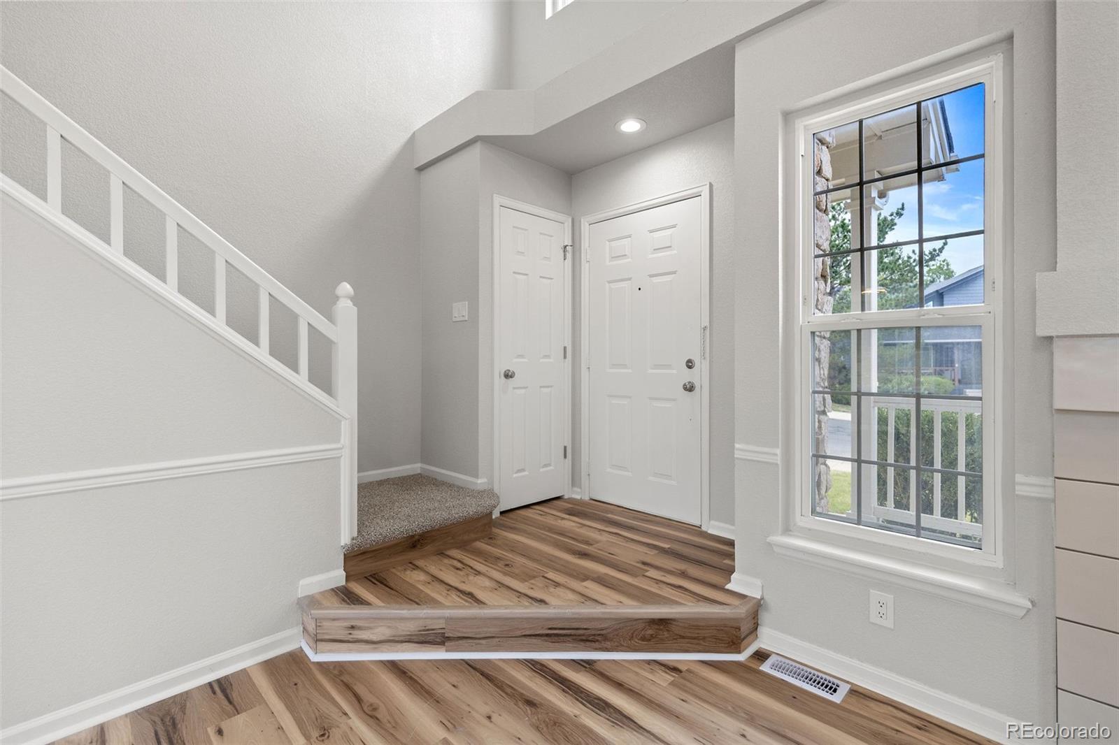 MLS Image #3 for 5488 s danube way,aurora, Colorado