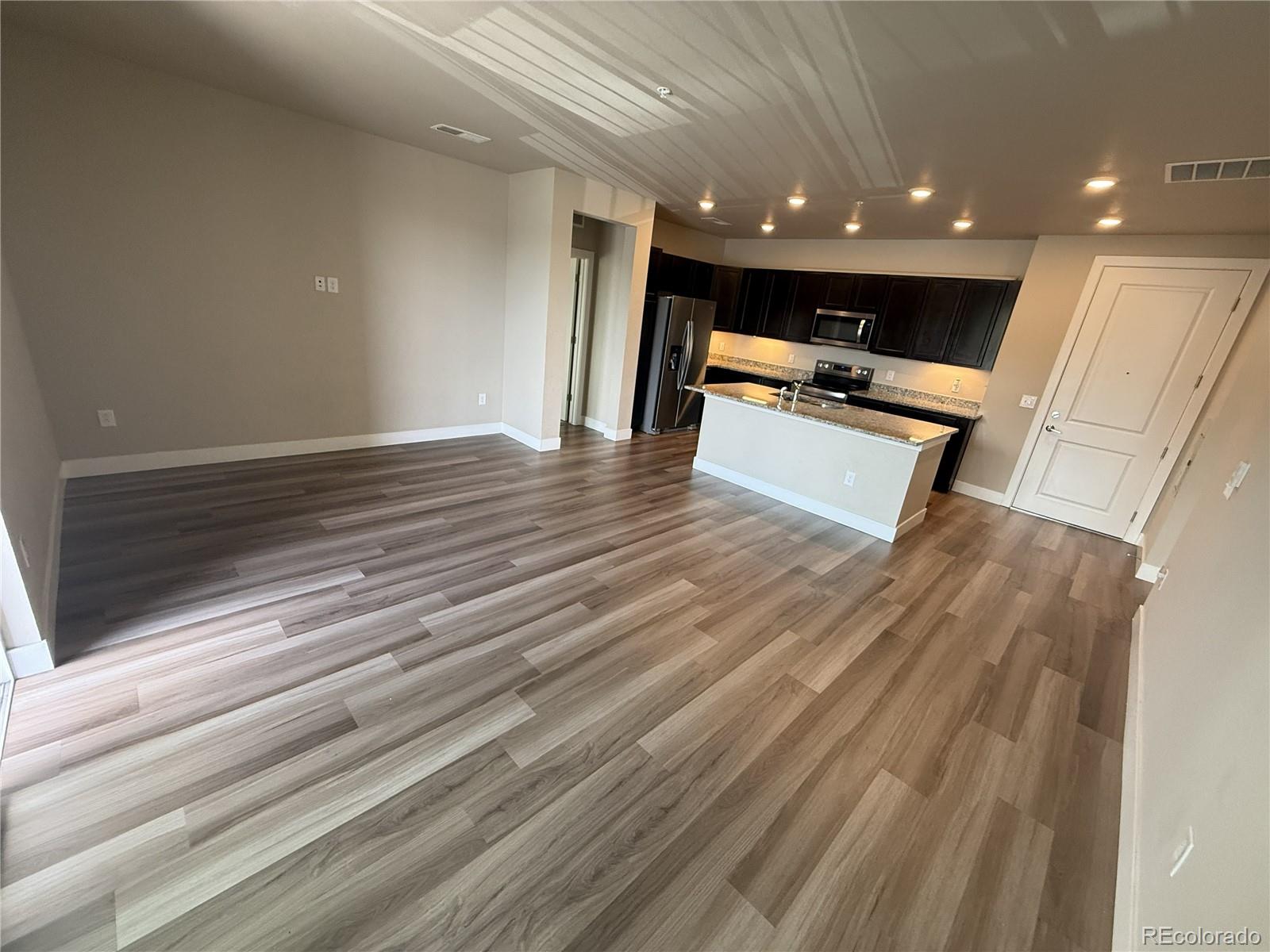 MLS Image #5 for 14351 e tennessee avenue,aurora, Colorado