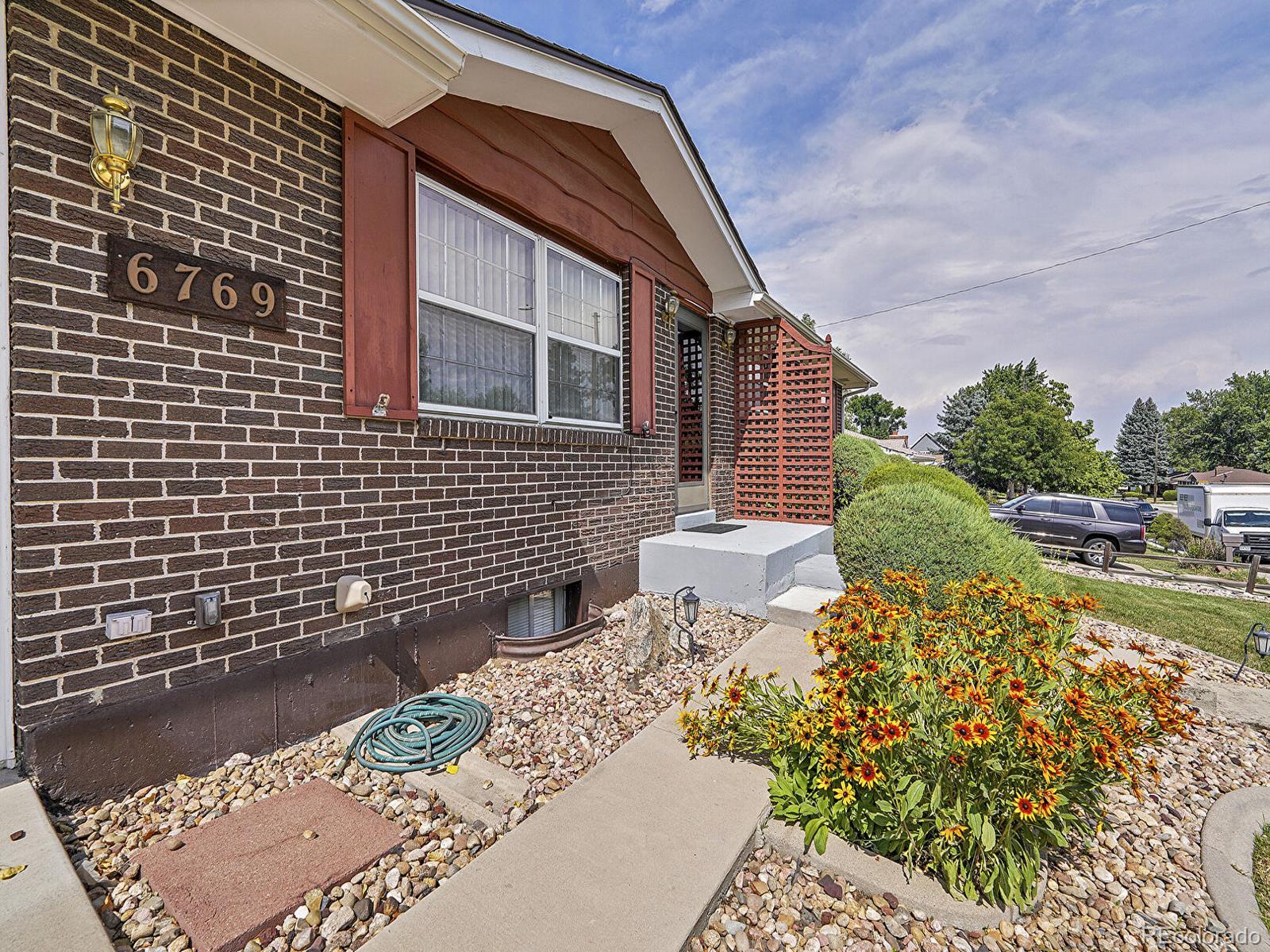 MLS Image #1 for 6769 w 70th avenue,arvada, Colorado