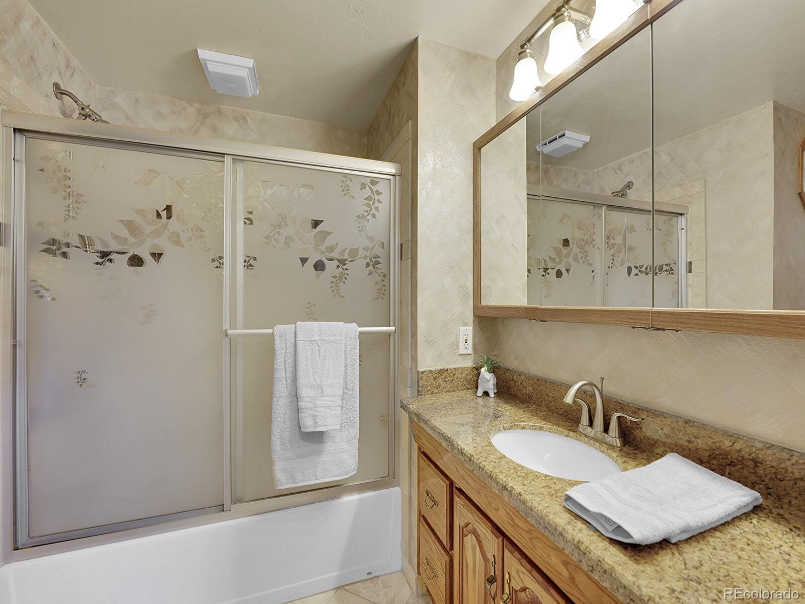 MLS Image #11 for 6769 w 70th avenue,arvada, Colorado