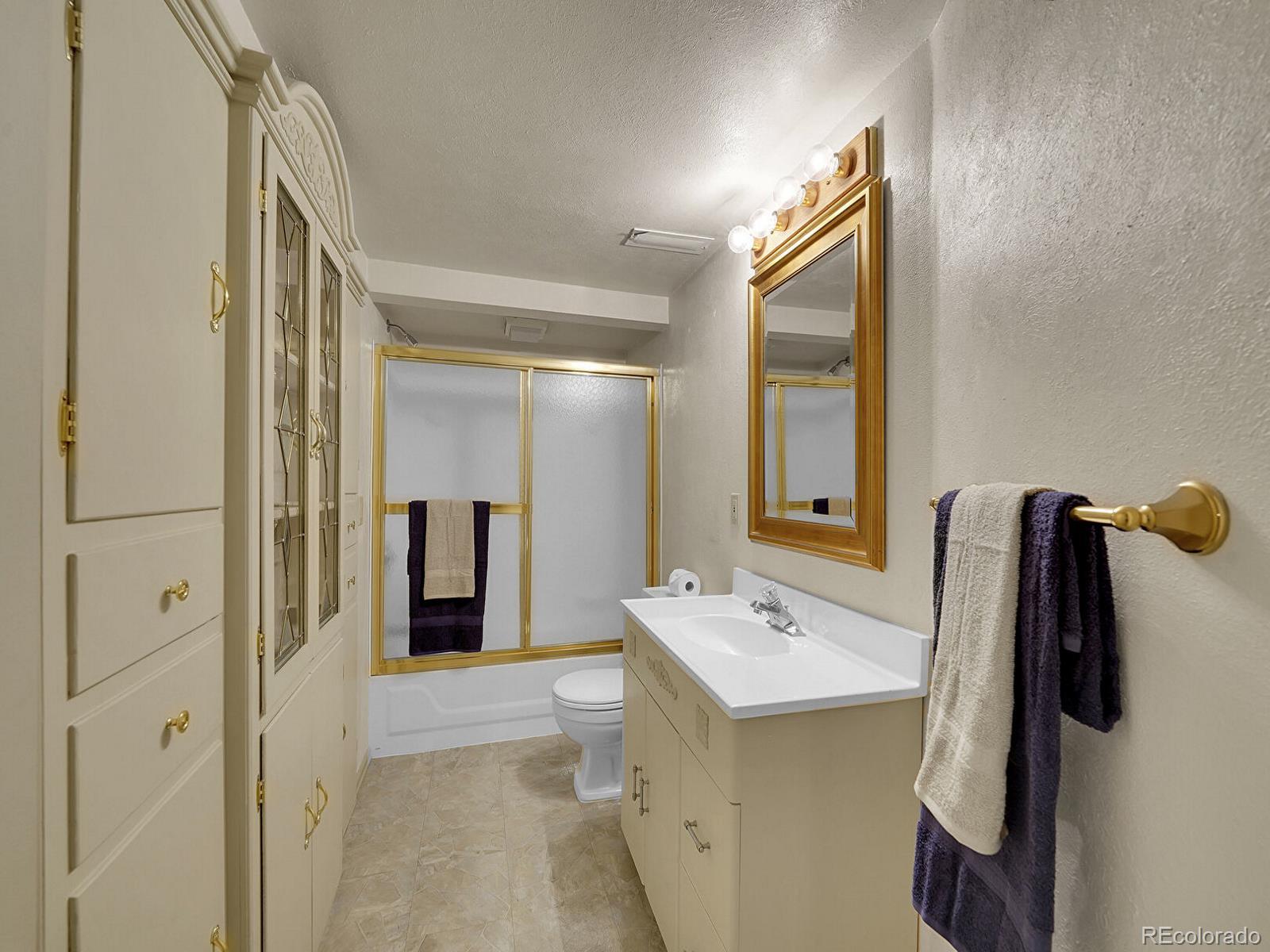 MLS Image #19 for 6769 w 70th avenue,arvada, Colorado