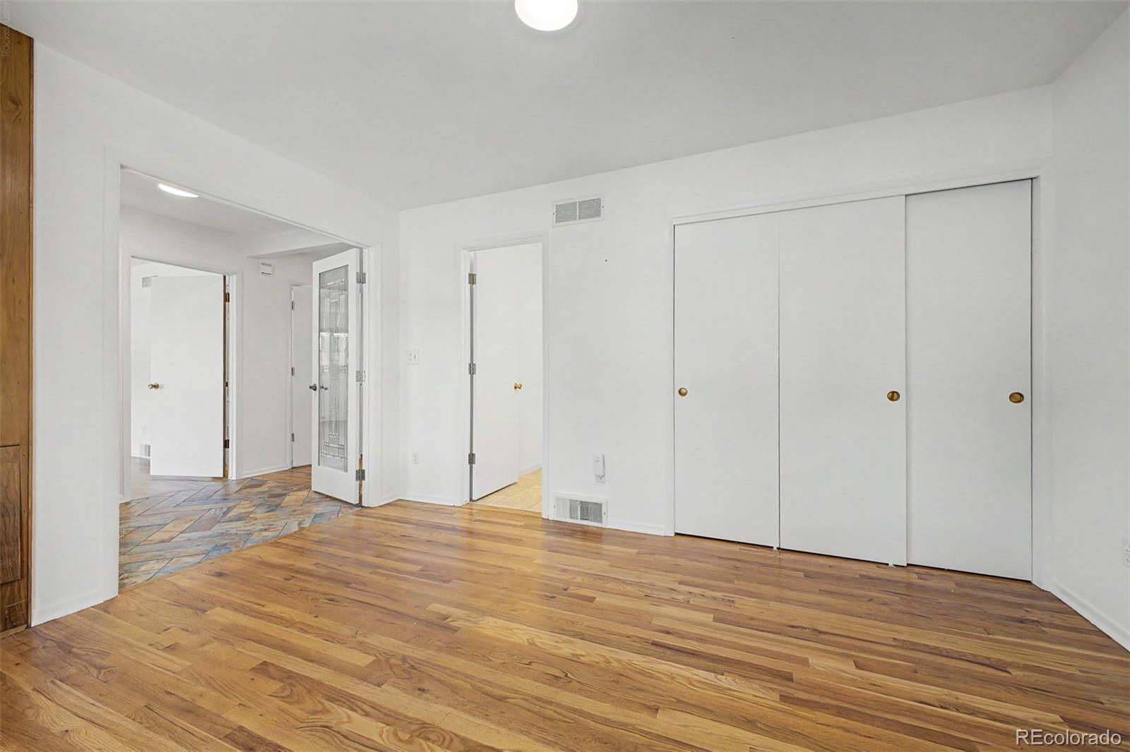 MLS Image #11 for 2555  queen street,denver, Colorado