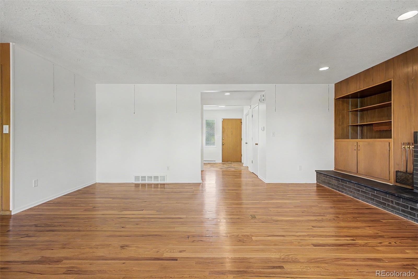 MLS Image #15 for 2555  queen street,denver, Colorado
