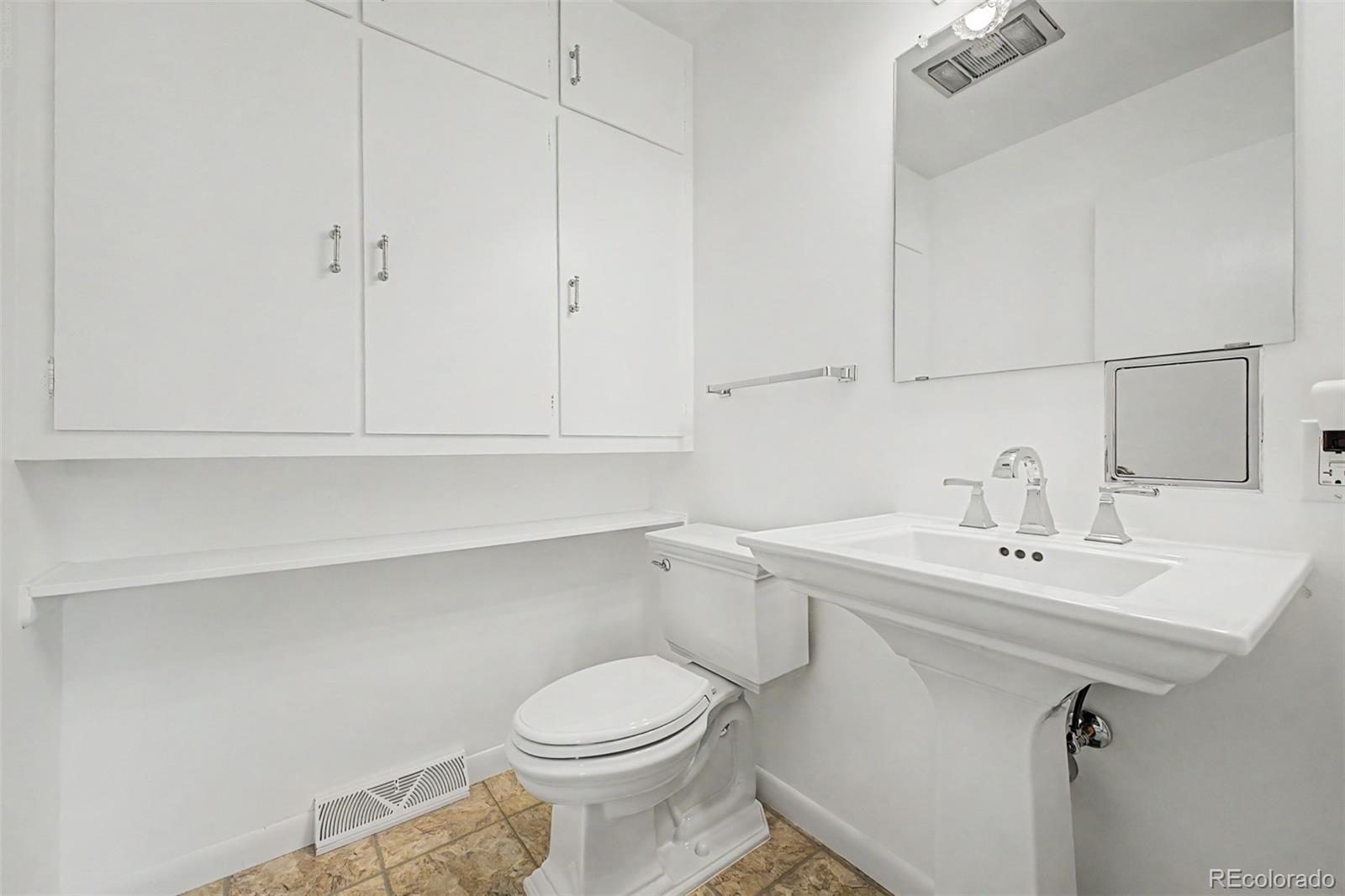 MLS Image #18 for 2555  queen street,denver, Colorado