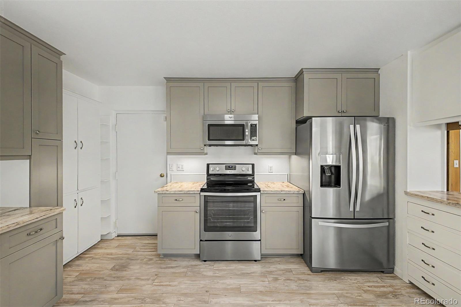 MLS Image #8 for 2555  queen street,denver, Colorado
