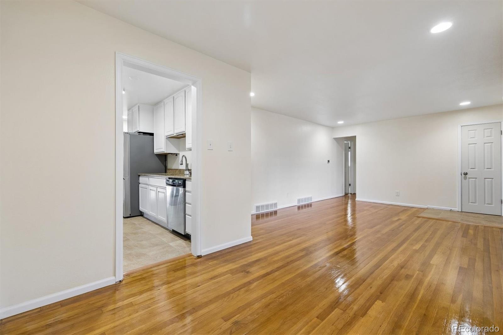 MLS Image #3 for 372  lima street,aurora, Colorado