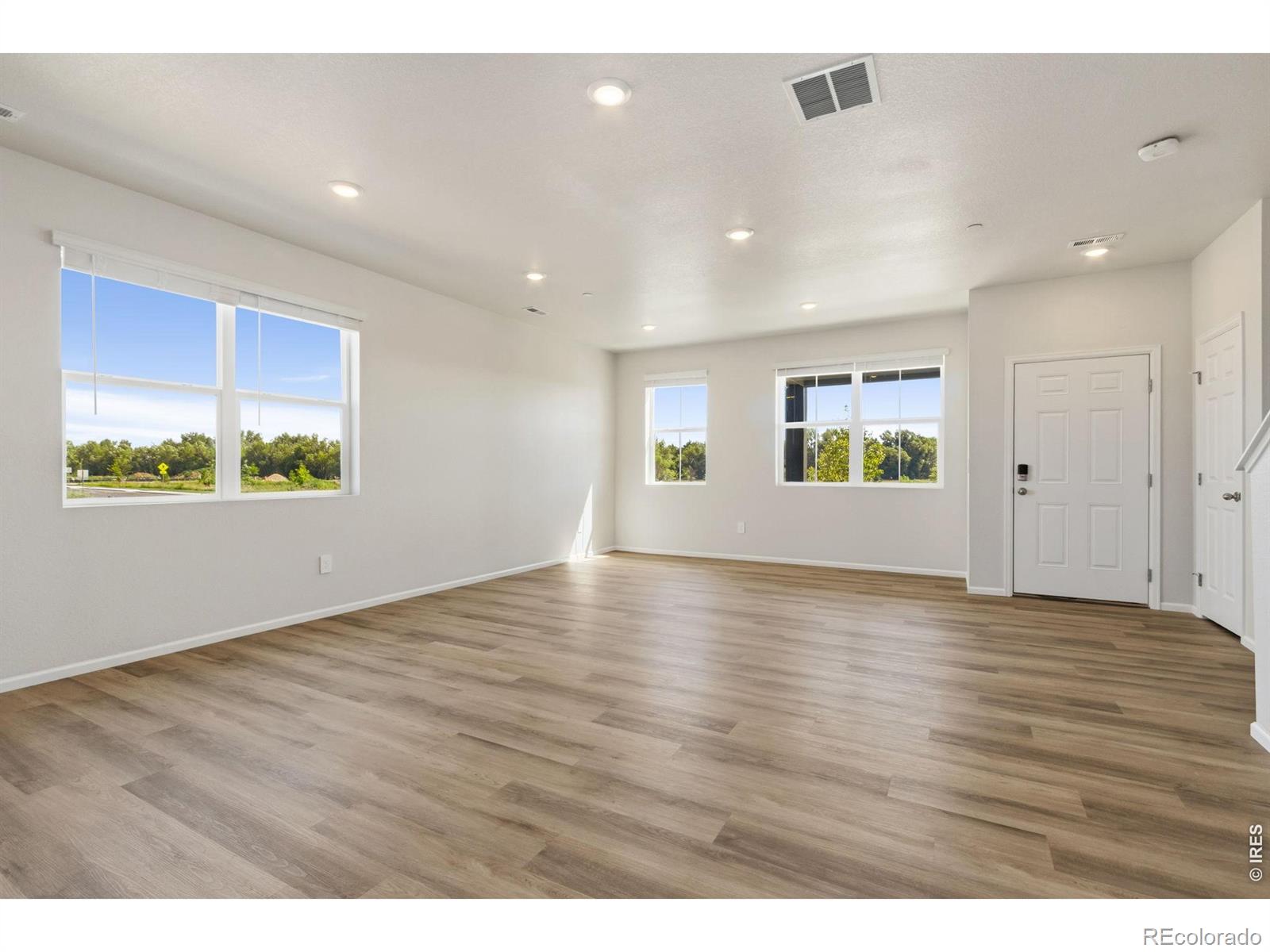 MLS Image #7 for 1590  riverplace drive,windsor, Colorado