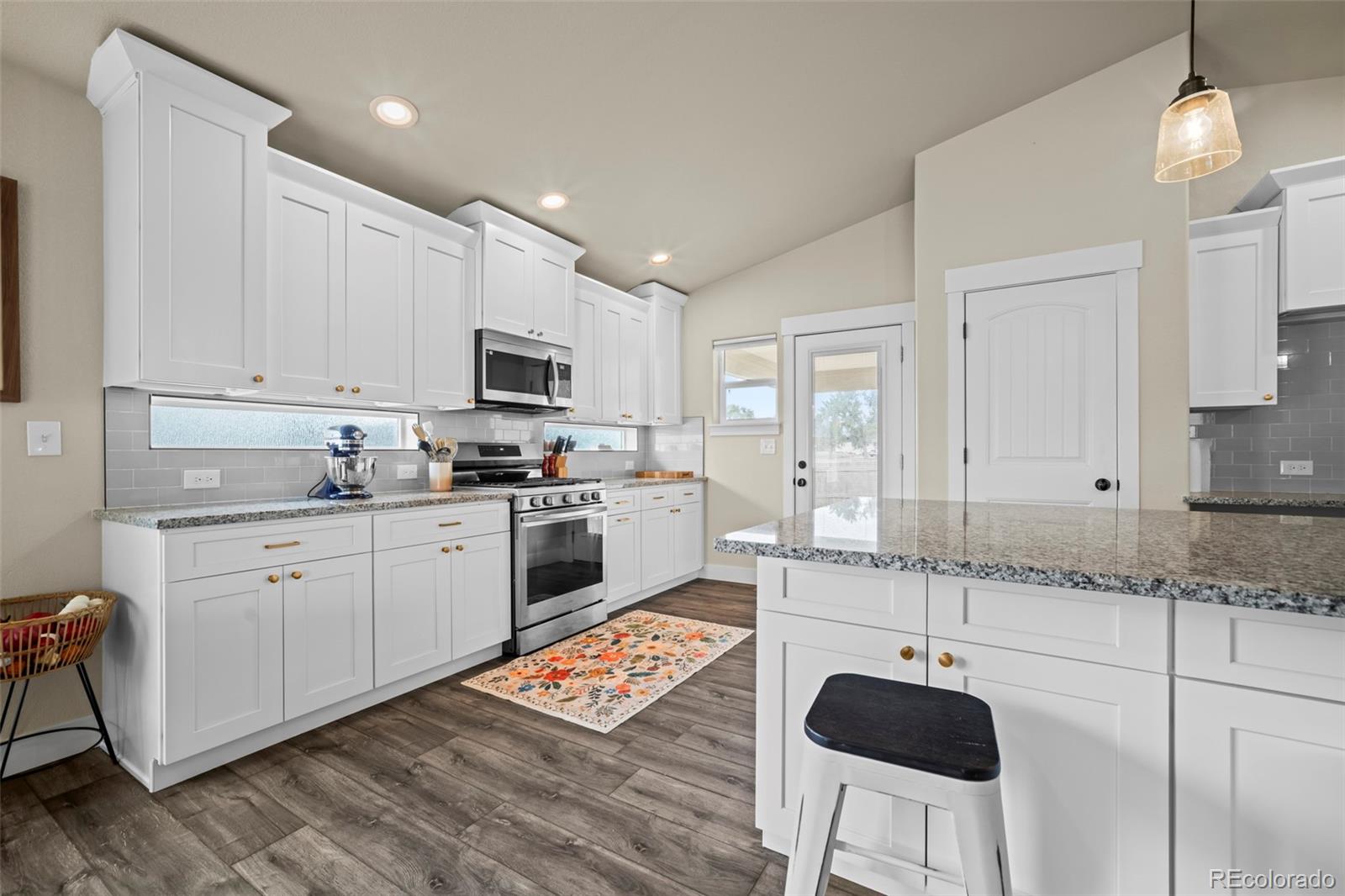 MLS Image #12 for 5545  drake way,longmont, Colorado