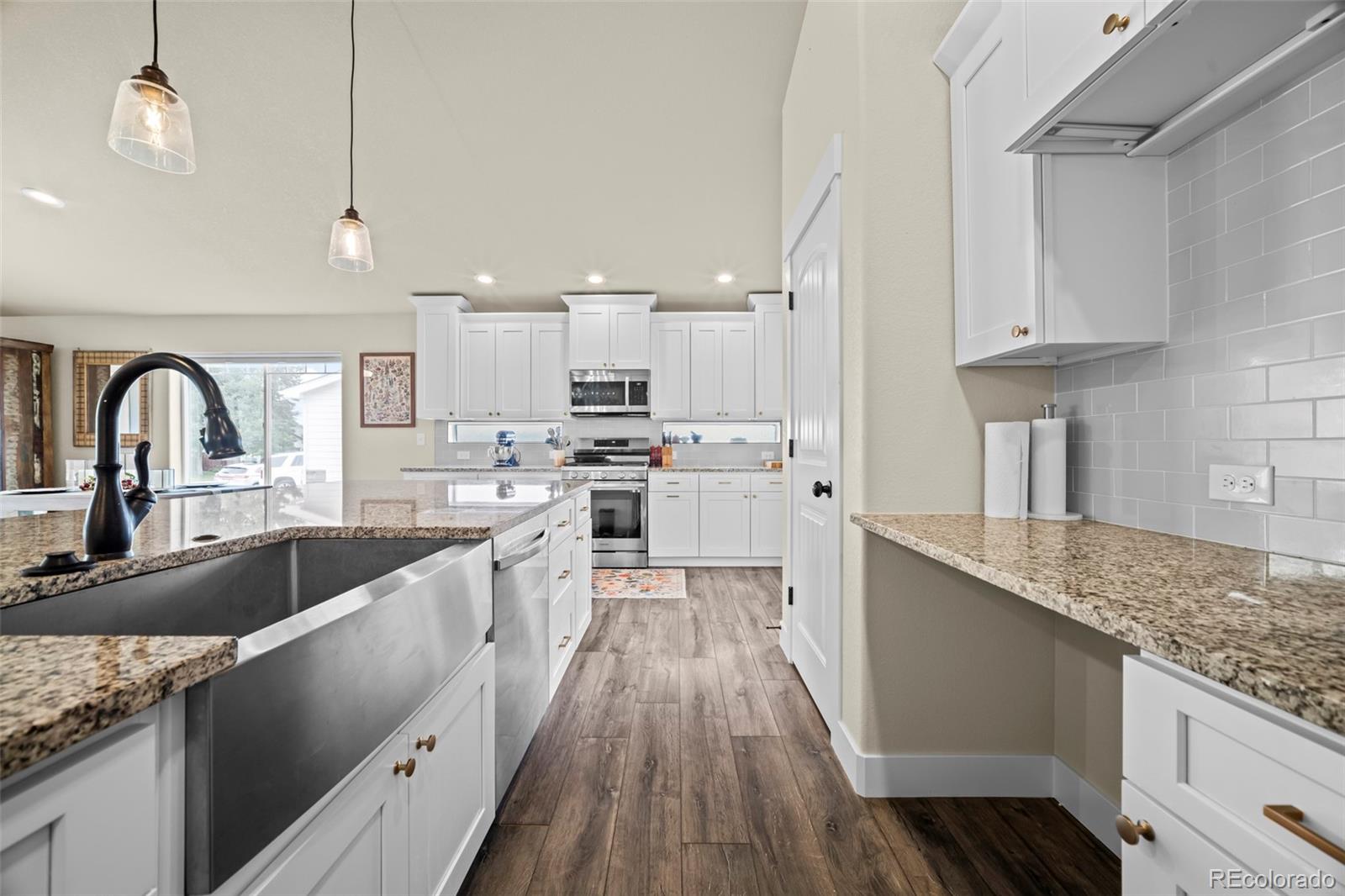 MLS Image #18 for 5545  drake way,longmont, Colorado
