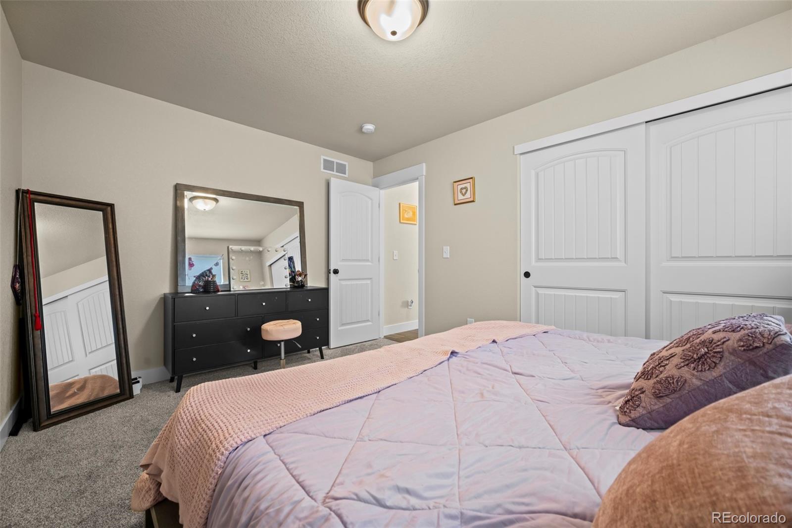 MLS Image #19 for 5545  drake way,longmont, Colorado