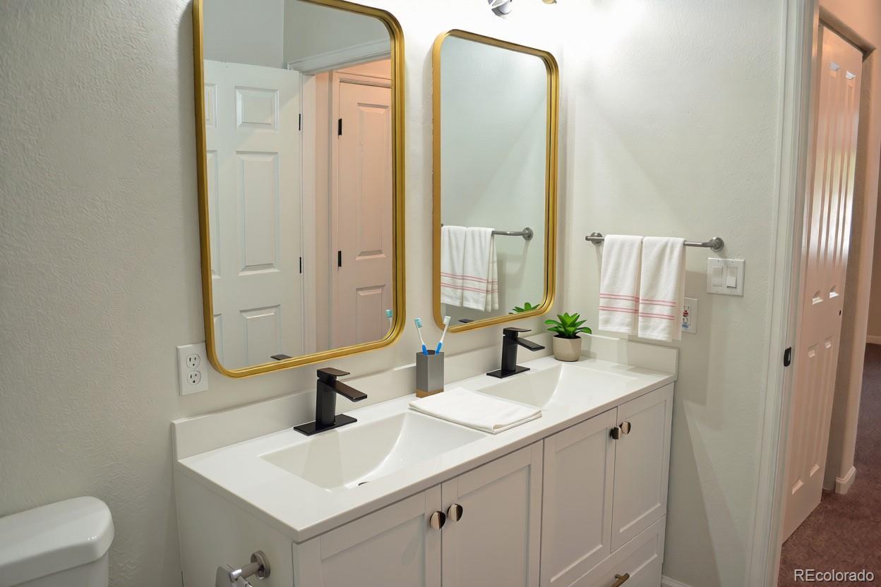 MLS Image #4 for 4085 s crystal circle,aurora, Colorado