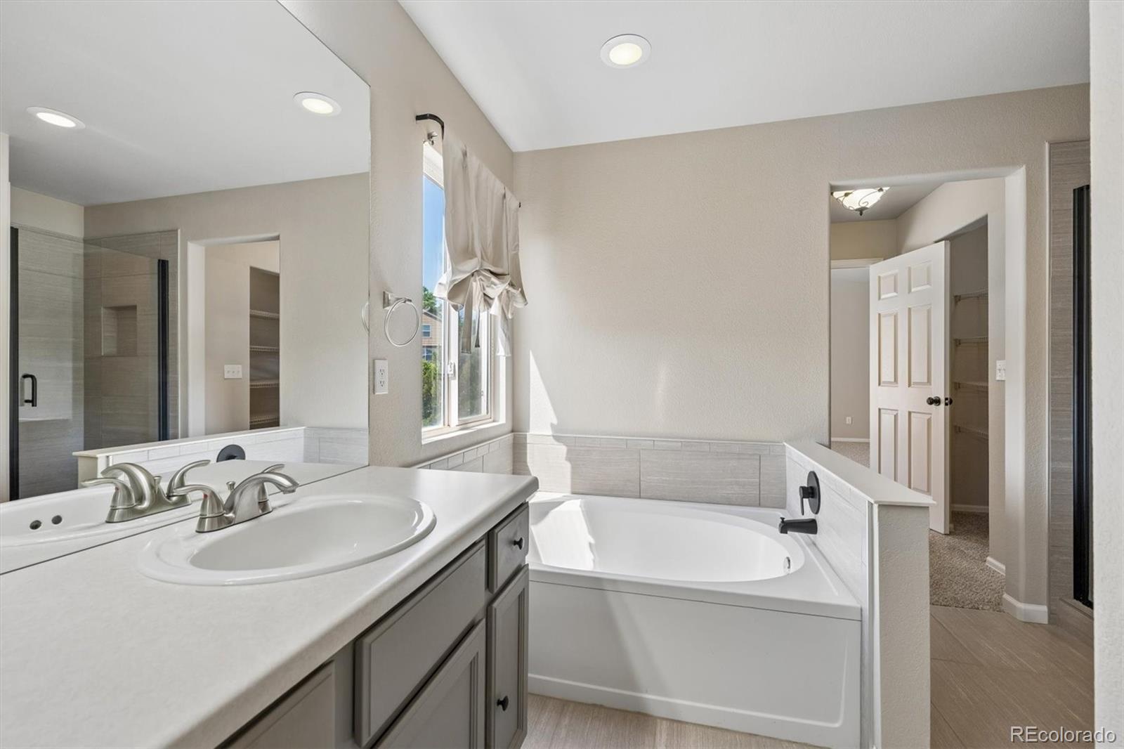 MLS Image #12 for 19376 e hampden place,aurora, Colorado