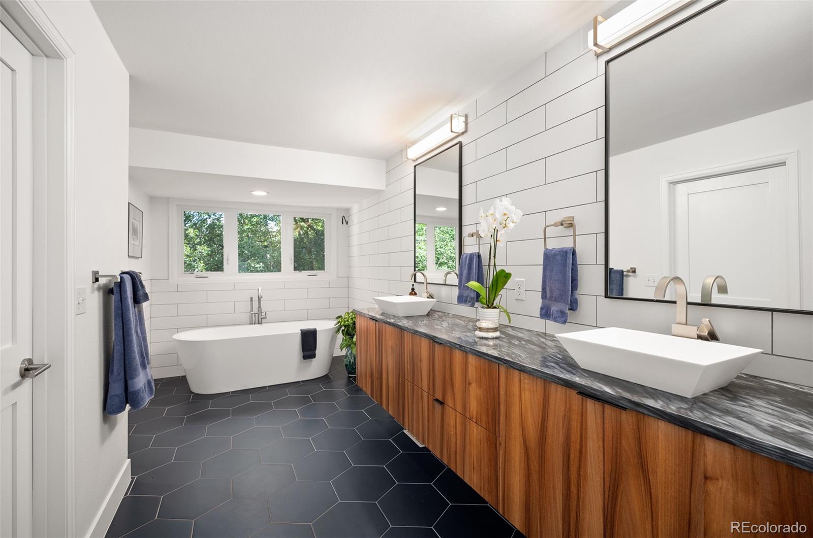 MLS Image #19 for 4505 s yosemite street,denver, Colorado