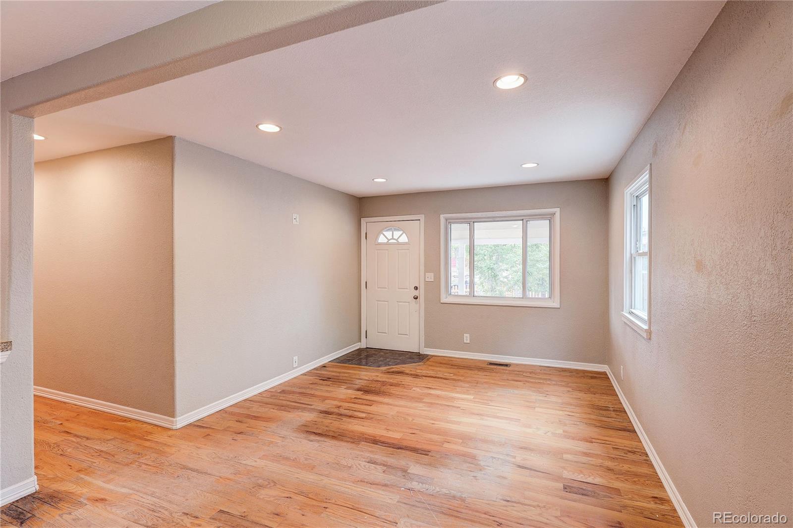 MLS Image #10 for 2141  fir drive,denver, Colorado