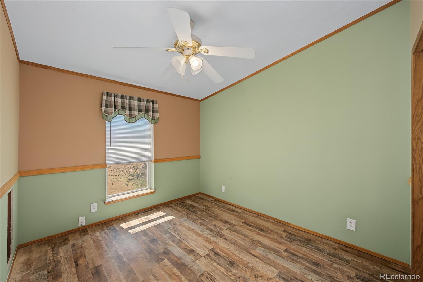 MLS Image #18 for 938  18th trail,cotopaxi, Colorado