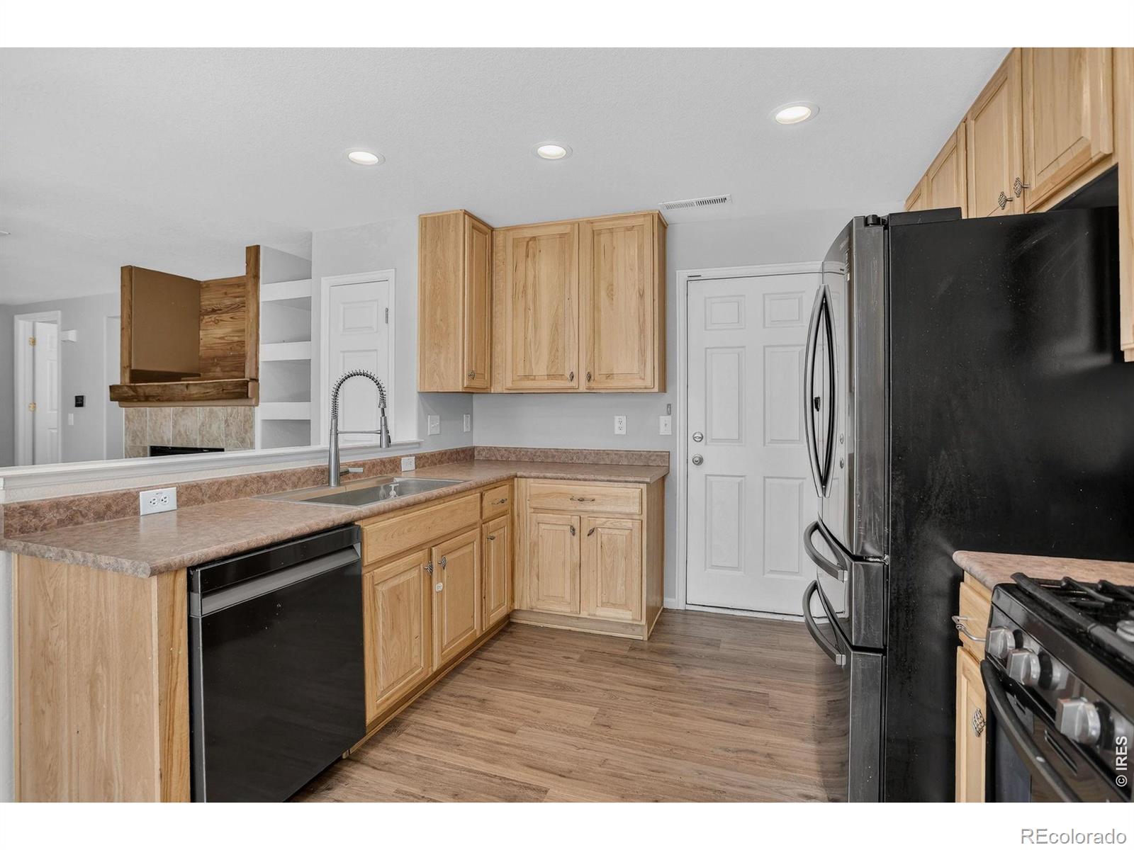 MLS Image #5 for 72  shenandoah way,brighton, Colorado