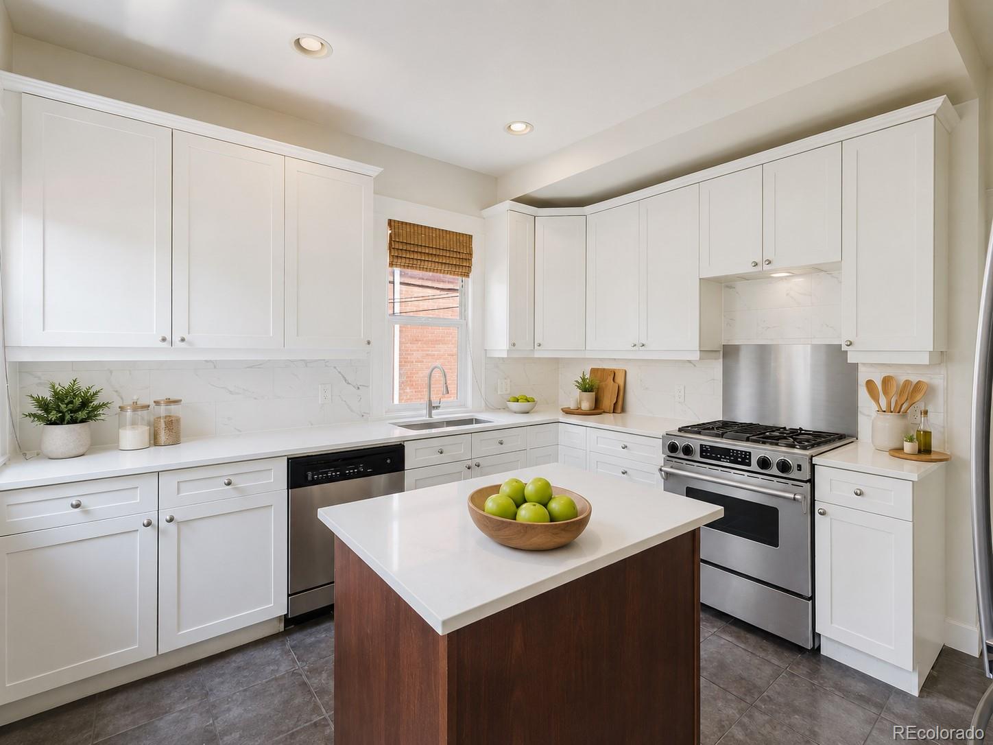 MLS Image #10 for 2001 n gaylord street,denver, Colorado