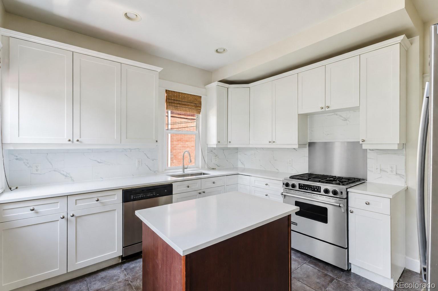 MLS Image #39 for 2001 n gaylord street,denver, Colorado