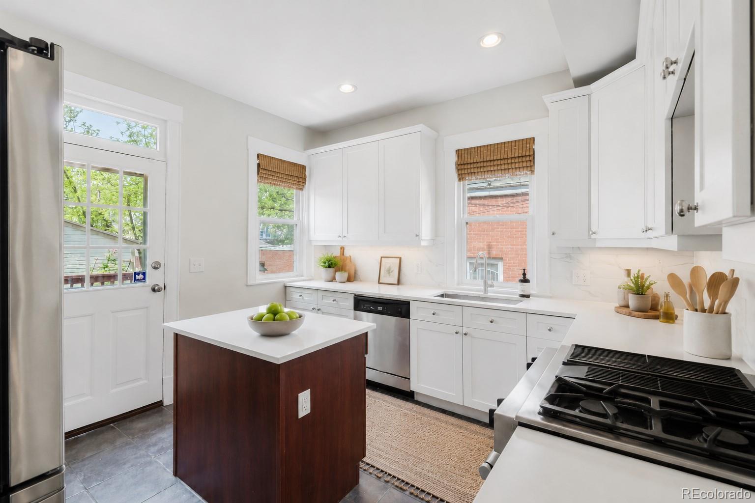 MLS Image #7 for 2001 n gaylord street,denver, Colorado