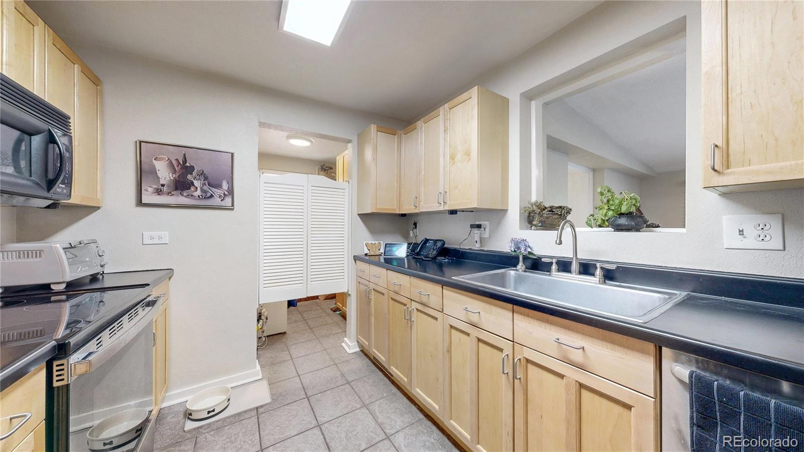 MLS Image #9 for 1080  krameria street,denver, Colorado
