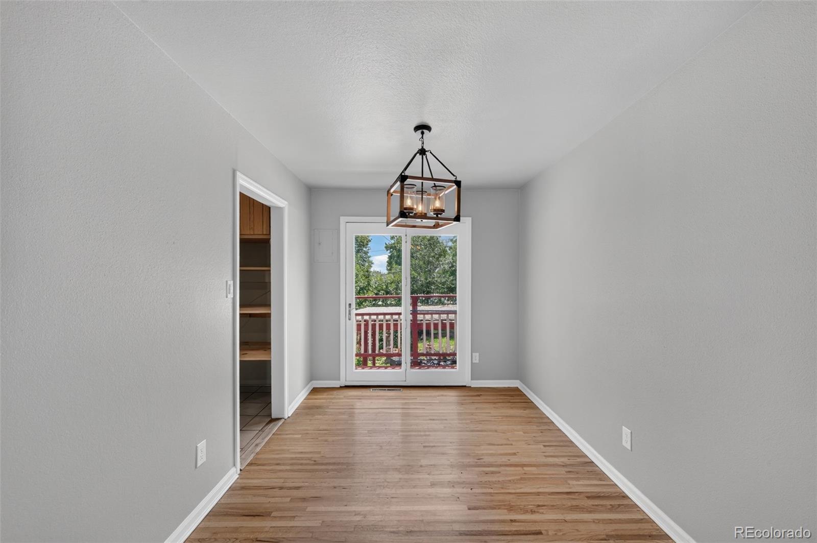 MLS Image #10 for 4119  palmer park boulevard,colorado springs, Colorado