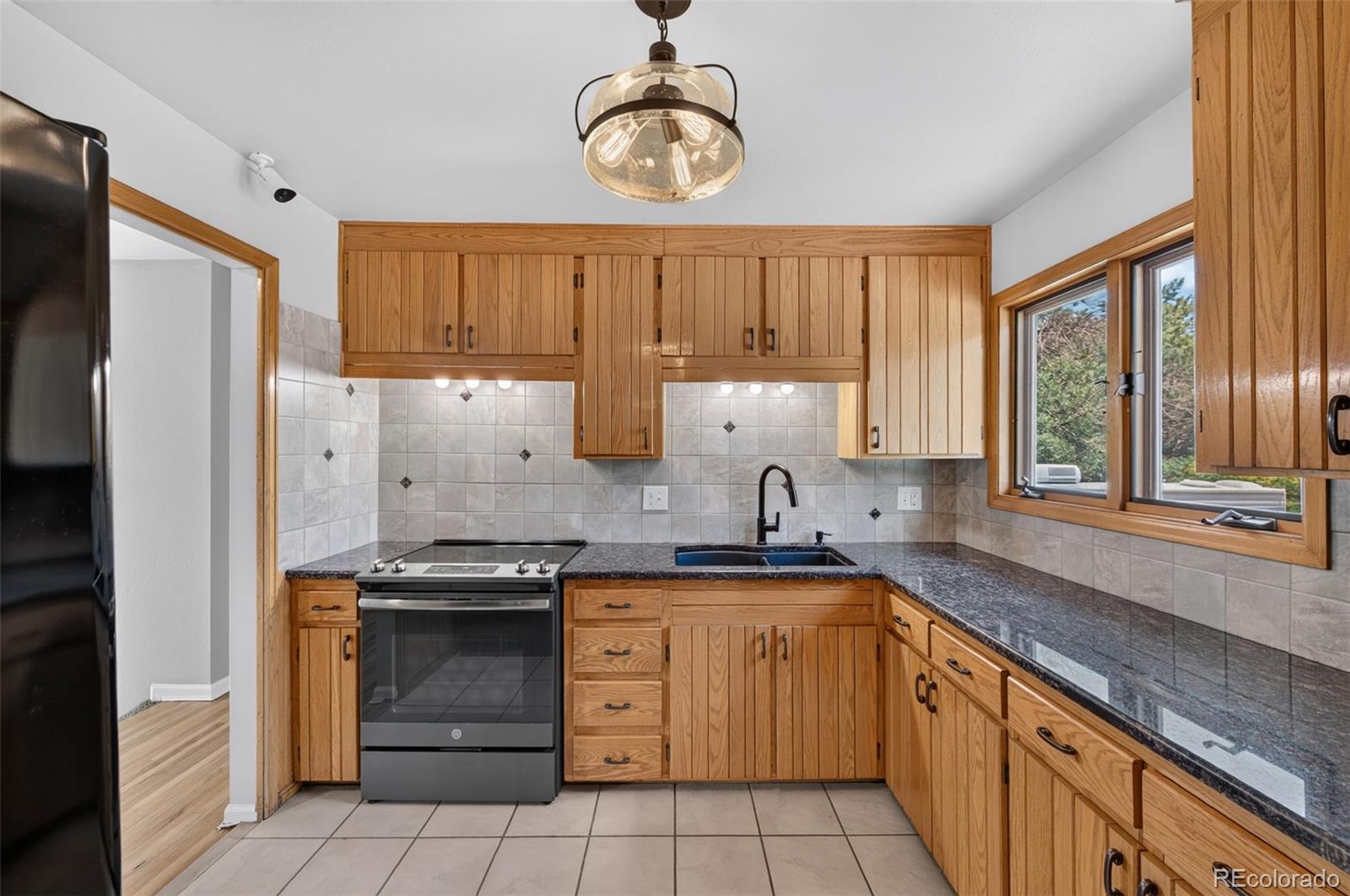 MLS Image #13 for 4119  palmer park boulevard,colorado springs, Colorado