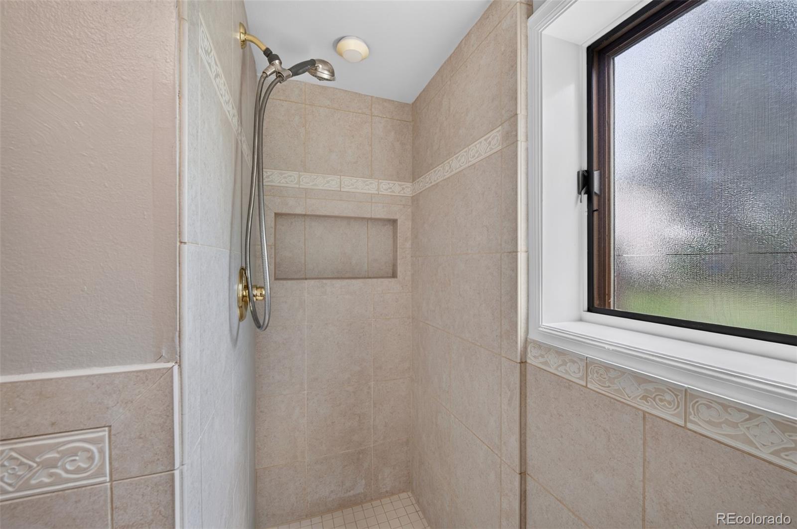 MLS Image #26 for 4119  palmer park boulevard,colorado springs, Colorado