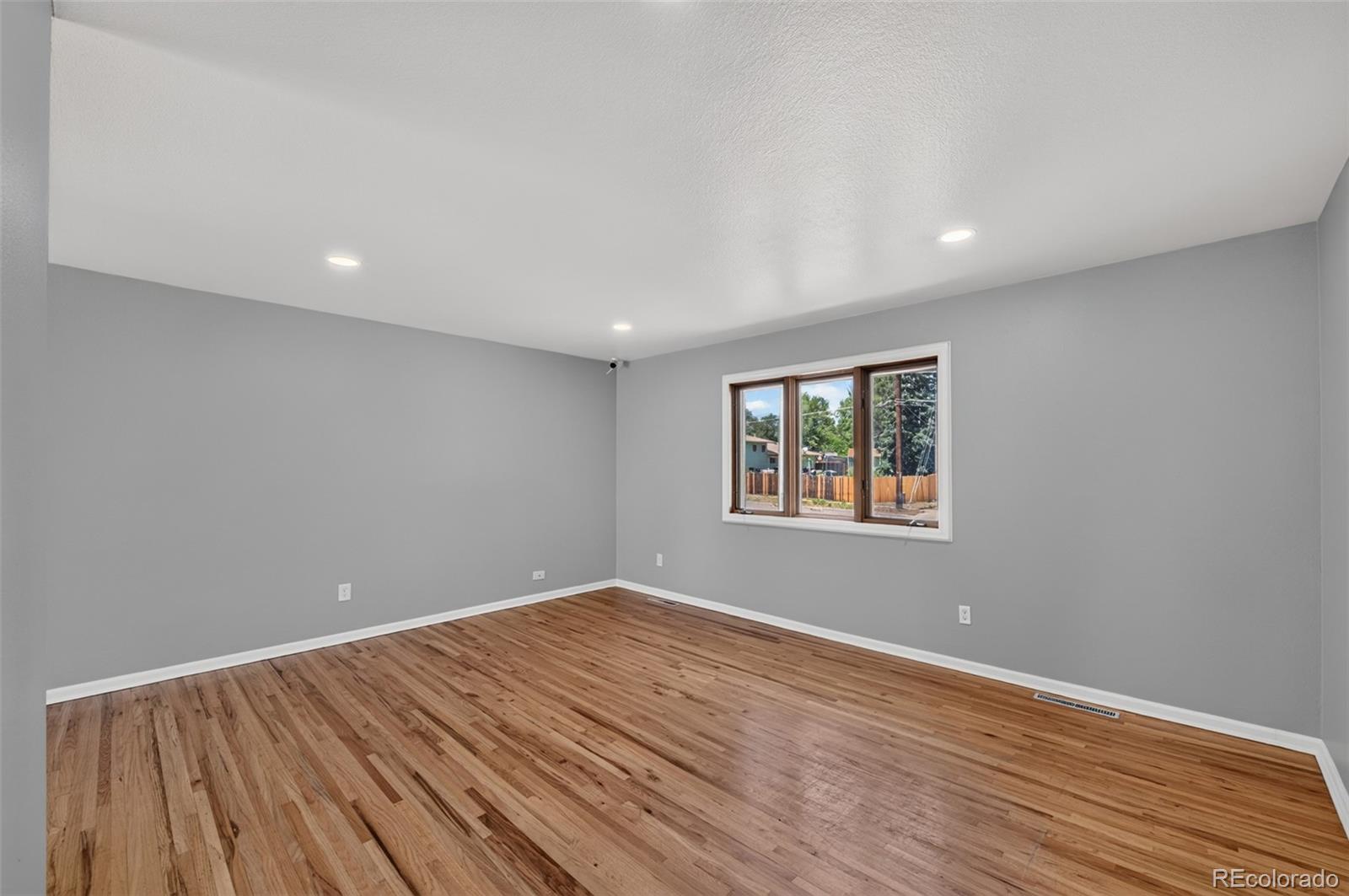MLS Image #7 for 4119  palmer park boulevard,colorado springs, Colorado