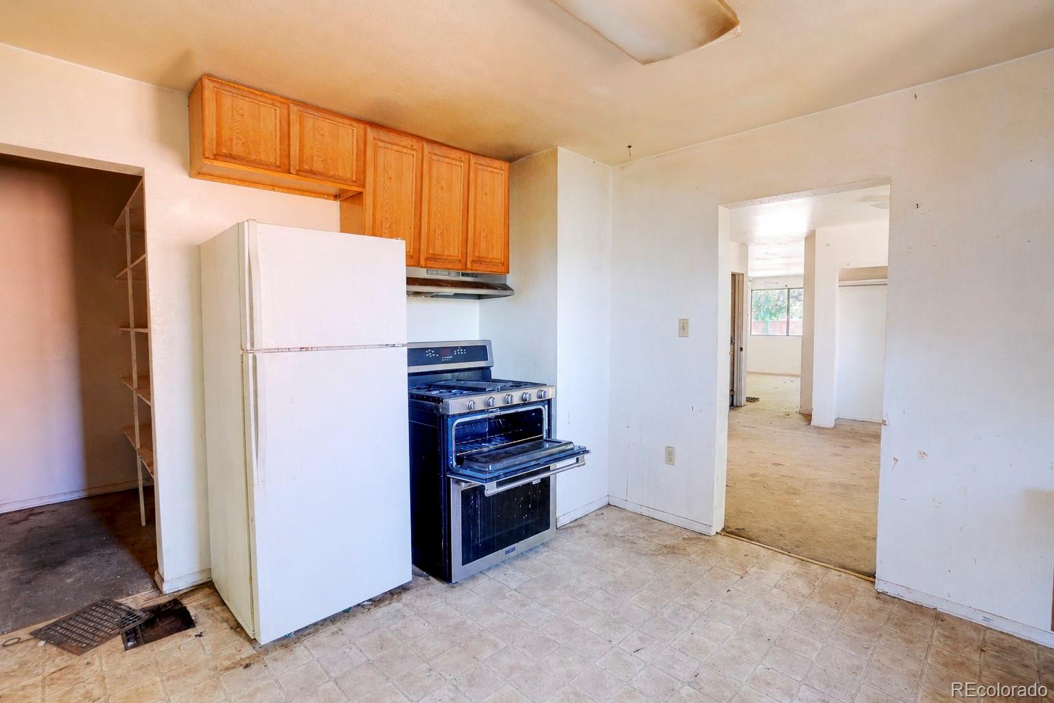 MLS Image #10 for 210  beech street,trinidad, Colorado
