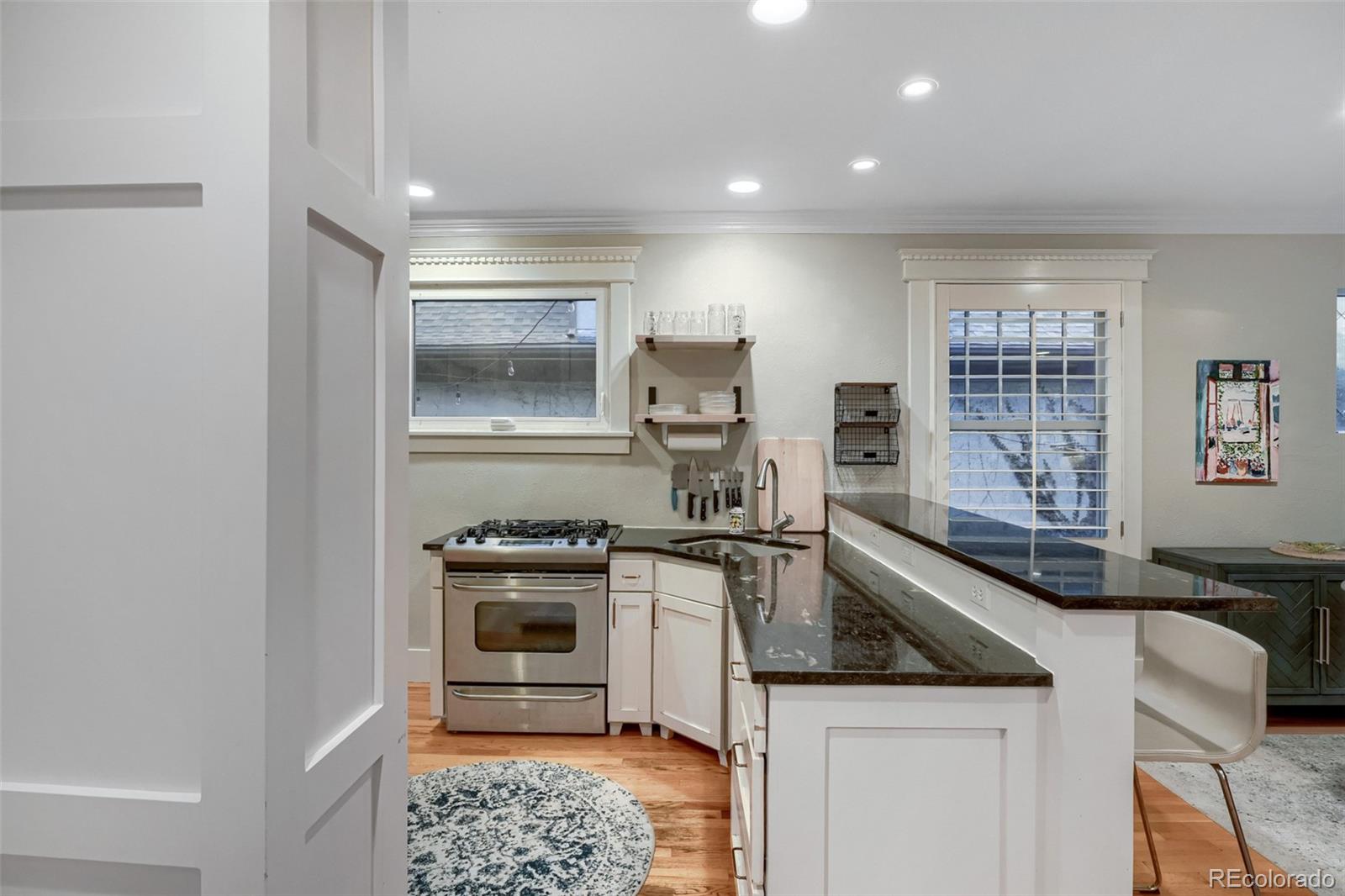 MLS Image #11 for 310 s williams street,denver, Colorado