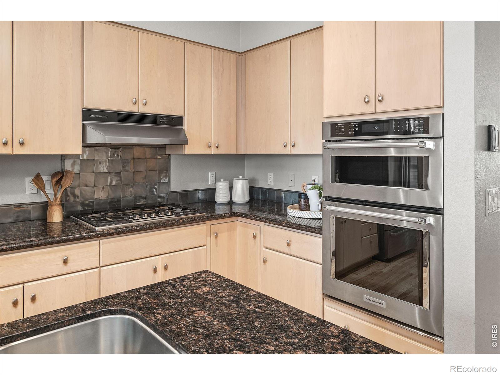 MLS Image #13 for 6 s monroe street,denver, Colorado