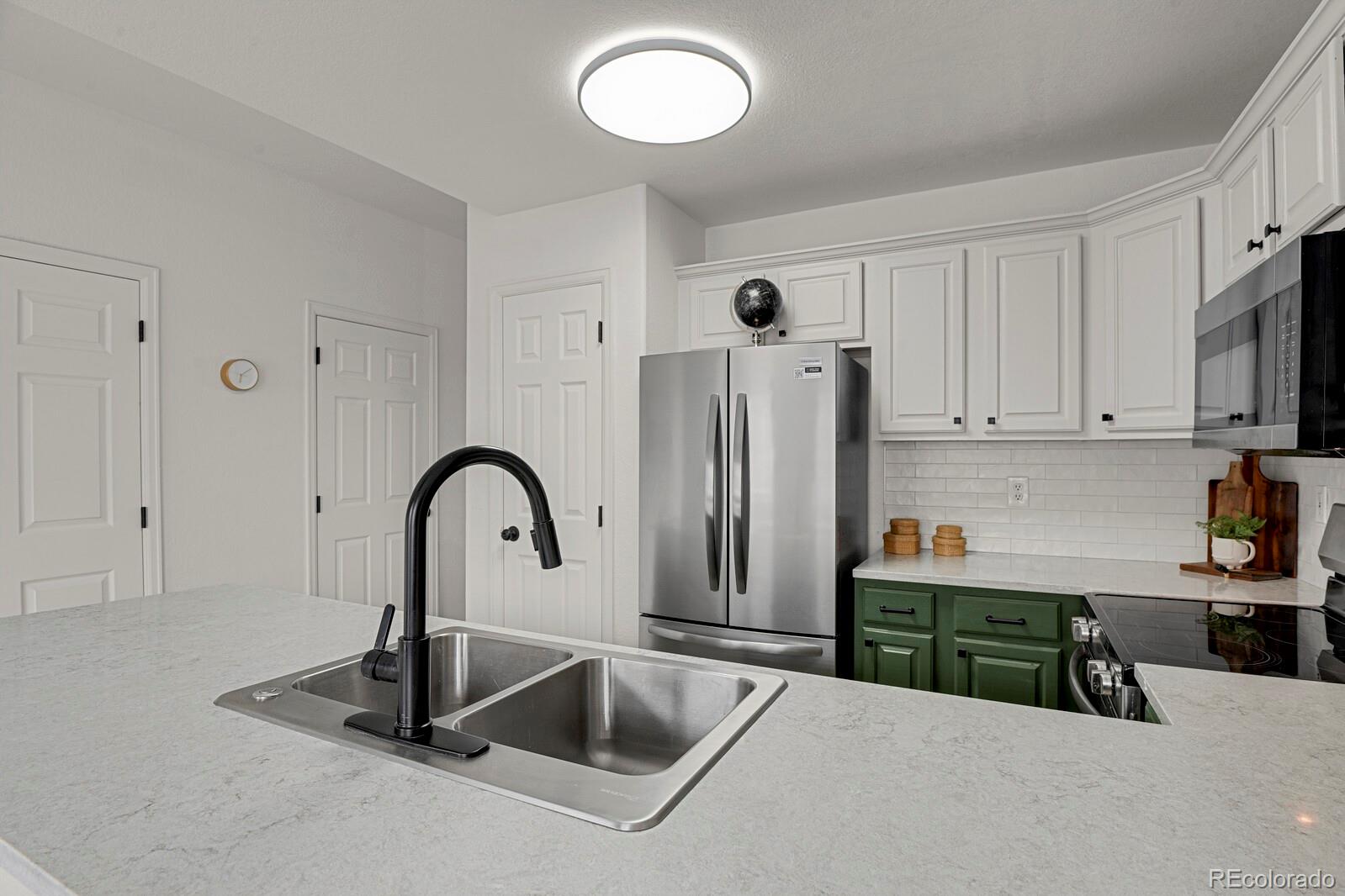 MLS Image #7 for 2642  devonshire court,denver, Colorado