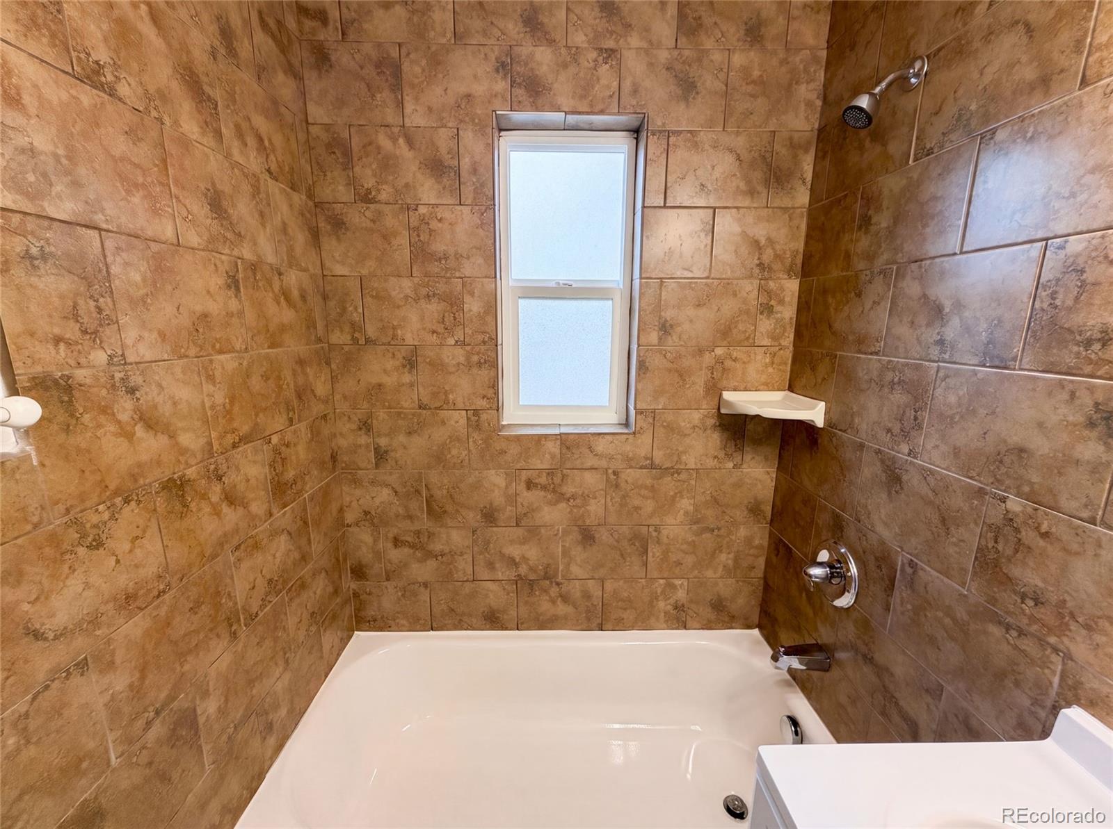 MLS Image #16 for 3570  newport street,denver, Colorado