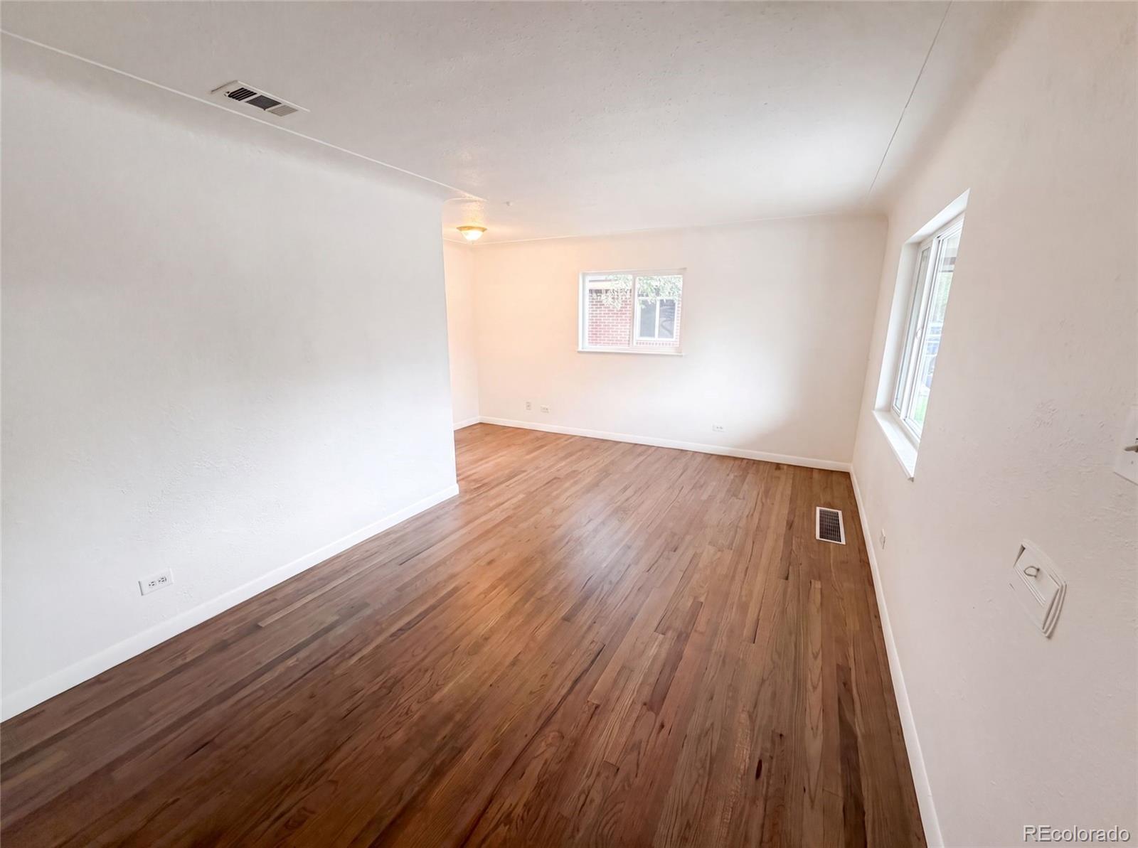 MLS Image #5 for 3570  newport street,denver, Colorado