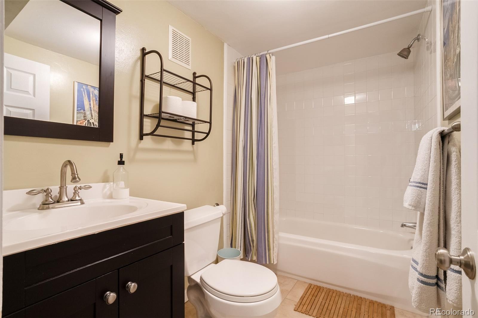 MLS Image #33 for 2621 n elm street,denver, Colorado