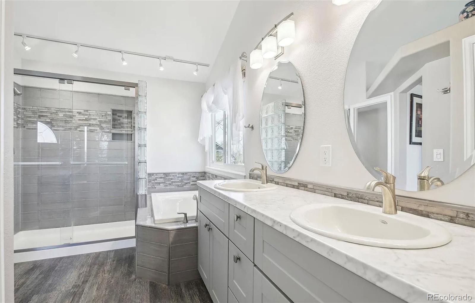 MLS Image #13 for 11035 w grand place,littleton, Colorado