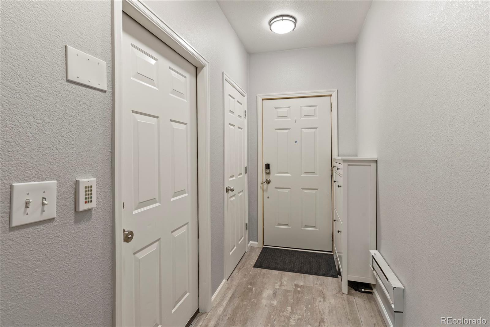 MLS Image #17 for 18727 e yale circle,aurora, Colorado