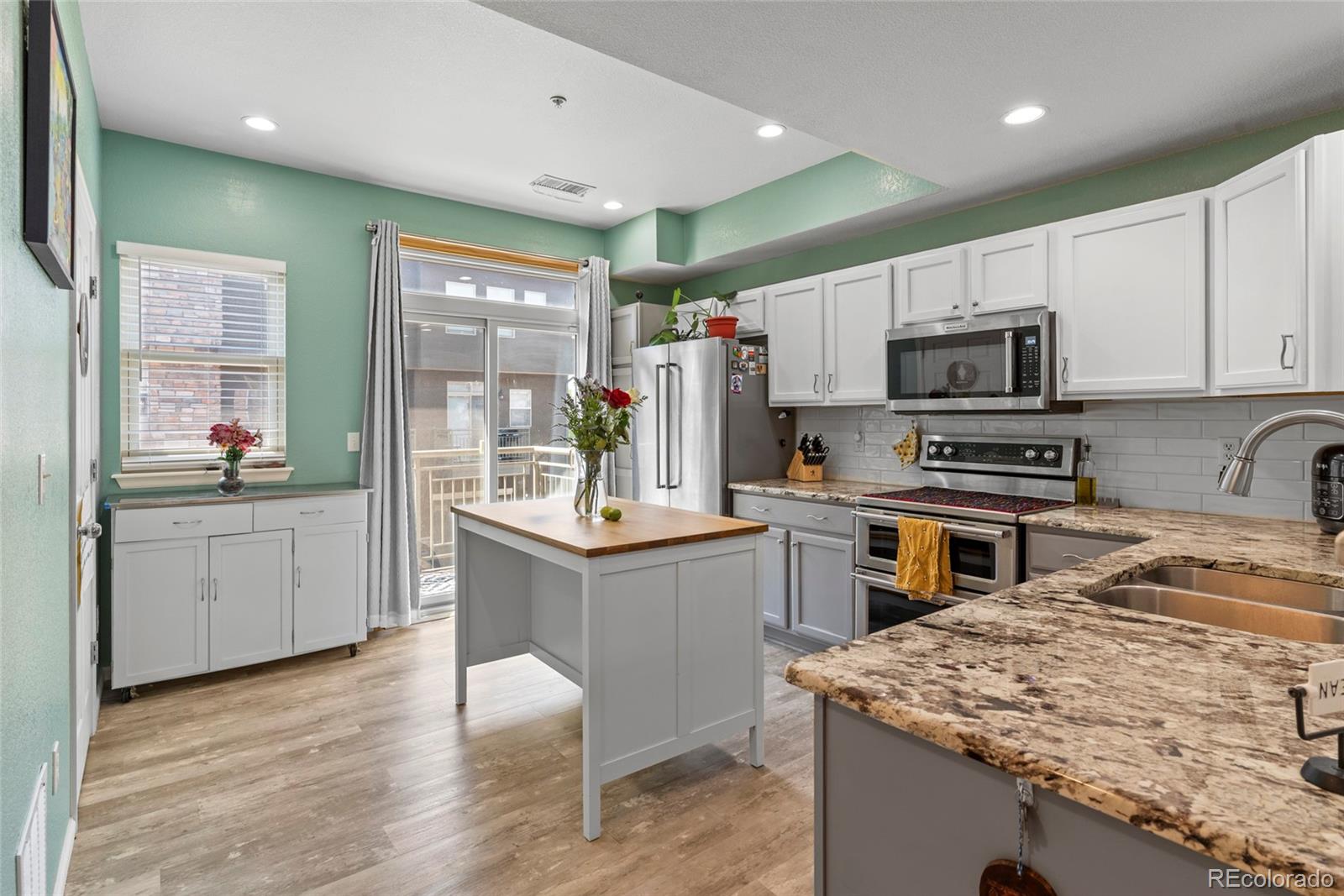 MLS Image #2 for 18727 e yale circle,aurora, Colorado