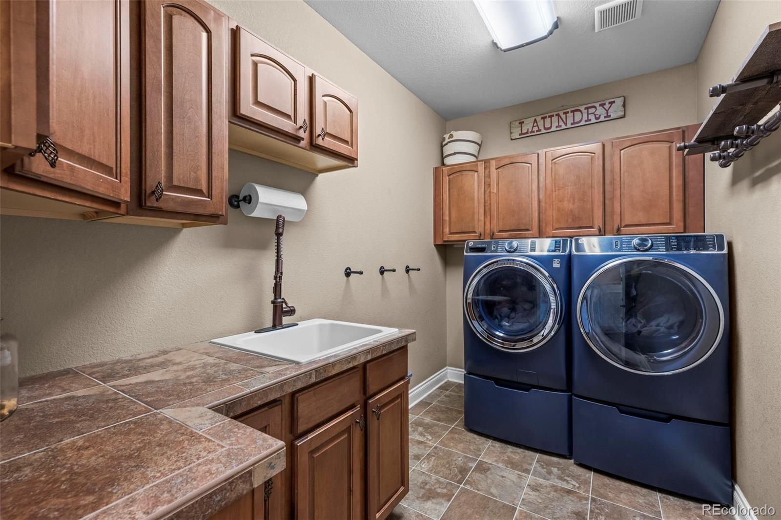 MLS Image #23 for 5565  southwind circle,elizabeth, Colorado