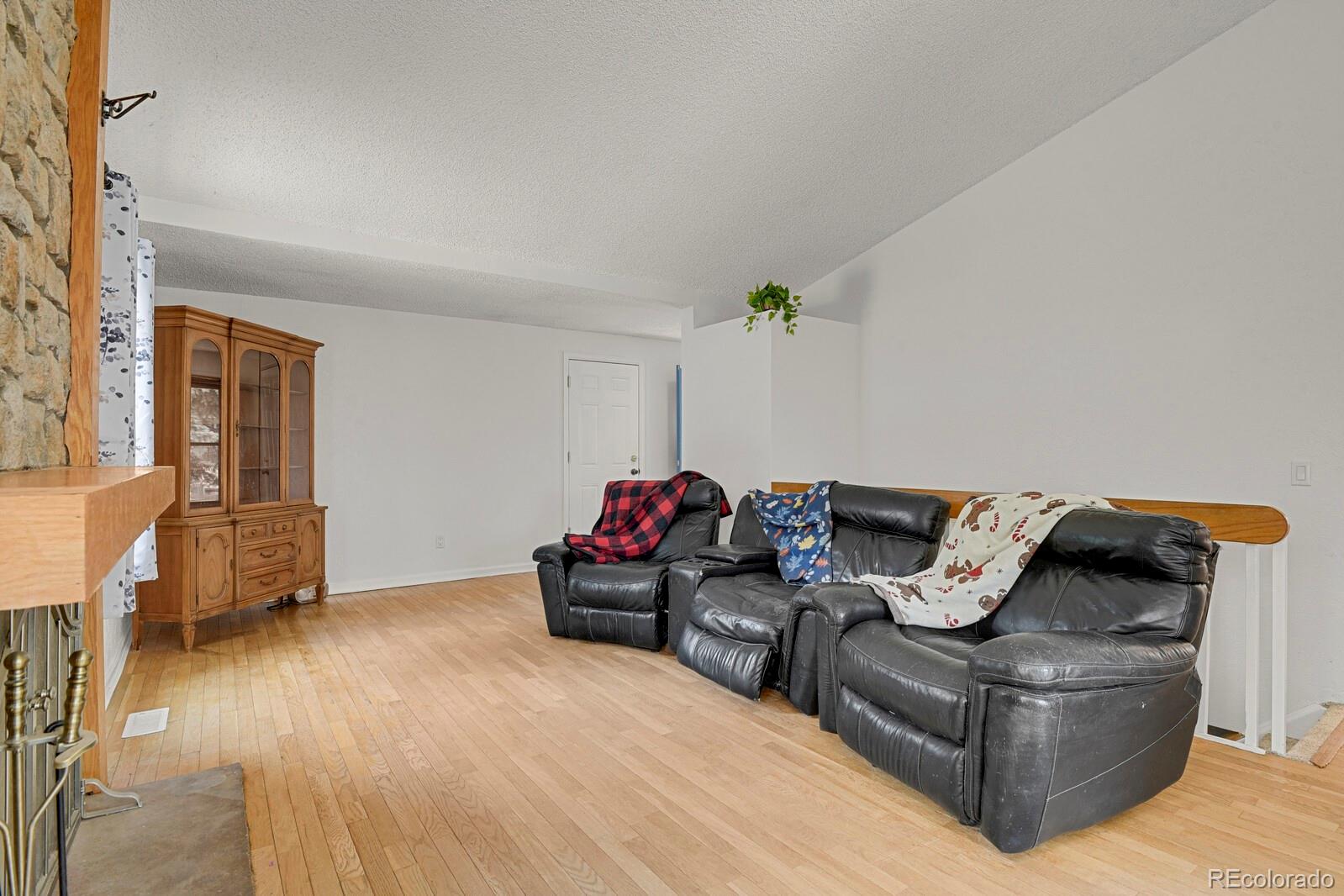 MLS Image #4 for 18937 e kent circle,aurora, Colorado